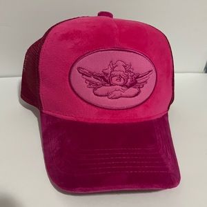 URBAN OUTFITTERS BOYS LIE BRAND PINK VELVET ANGEL TRUCKER HAT BNWT